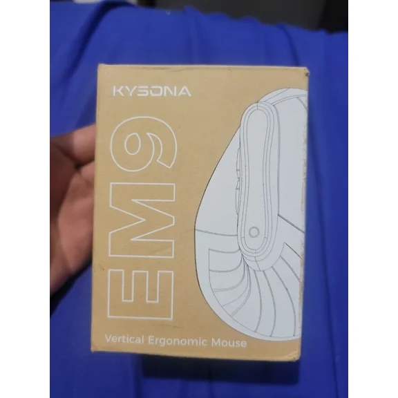 BUTTERFLY- Kysona Vertical Ergonomic Em9 Wireless Mouse Black