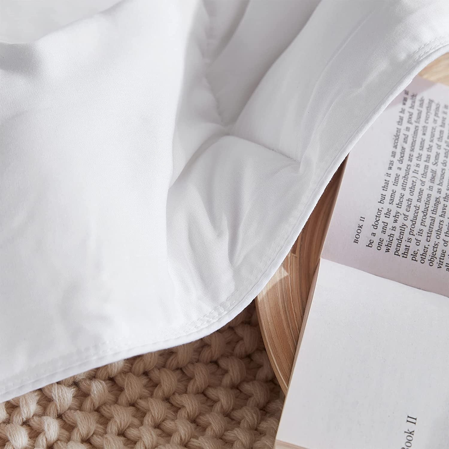 White Queen Microfiber Cooling Comforter Set