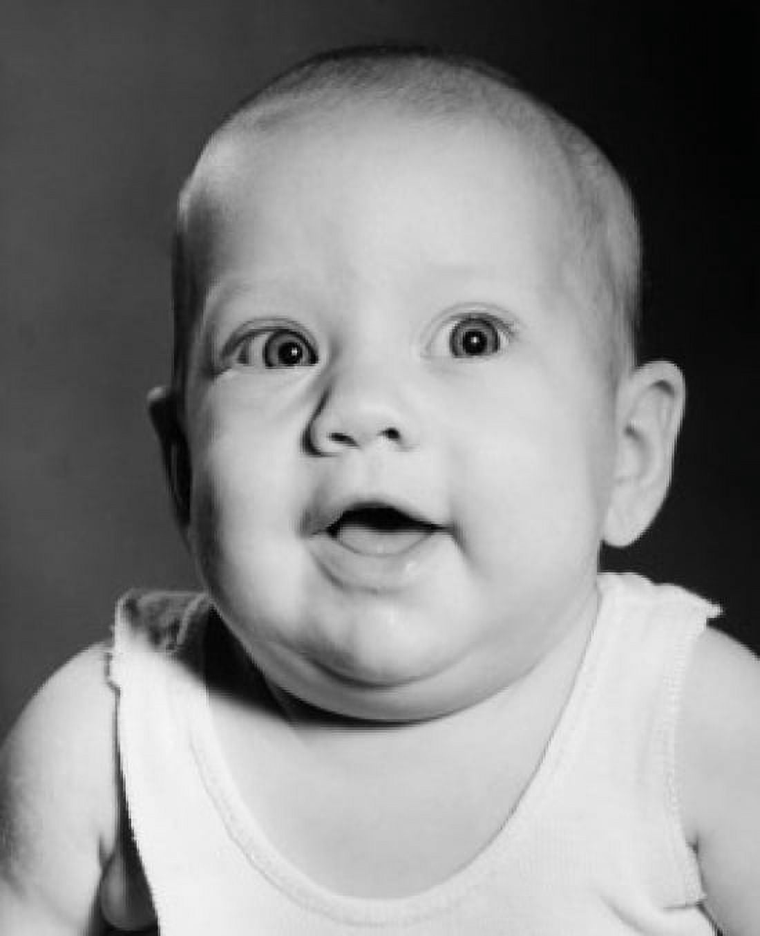 Baby looking away portrait Canvas Art - (18 x 24)