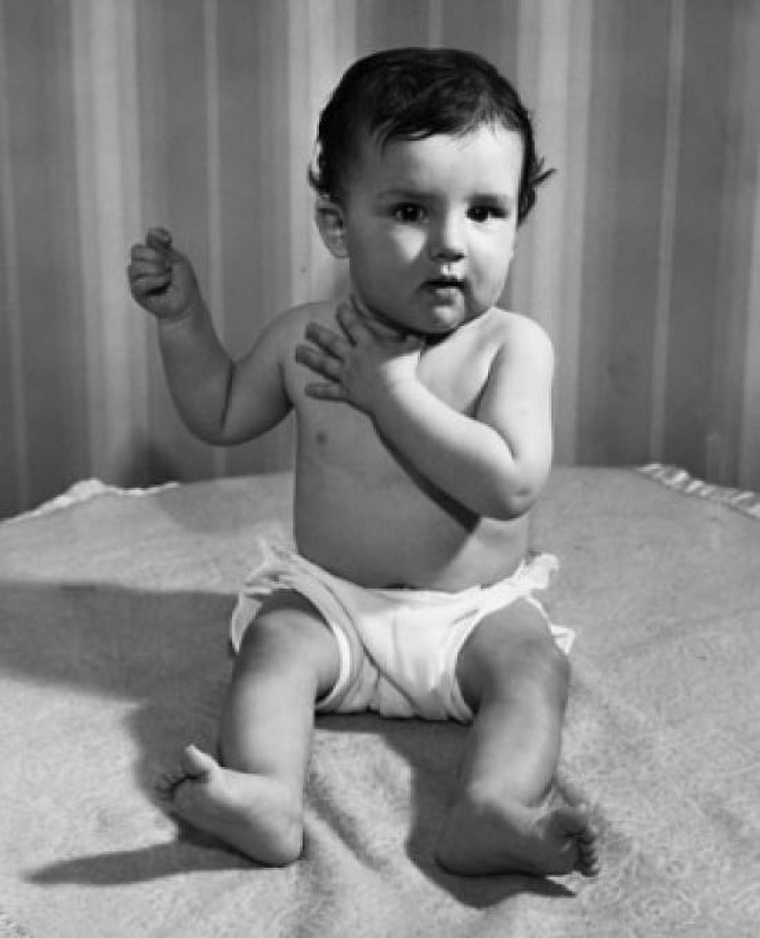 Baby sitting Canvas Art - (24 x 36)