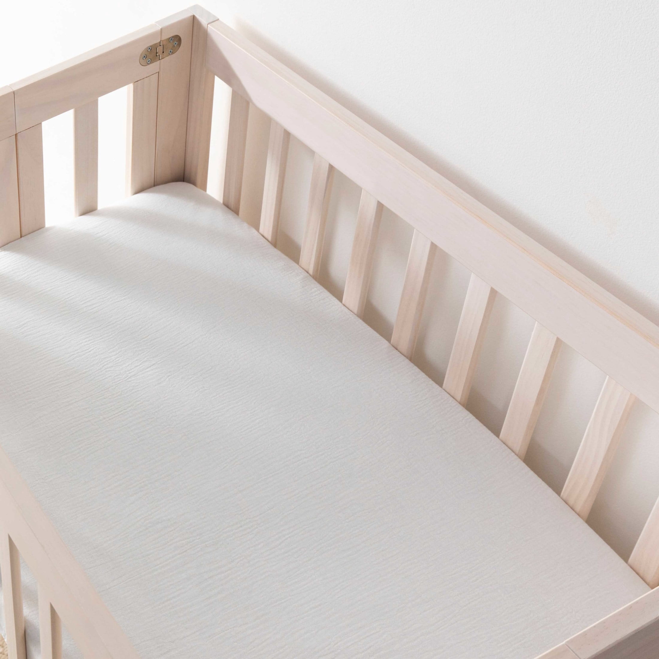 Babyletto Mini Crib Sheet in GOTS Certified Organic Muslin Cotton