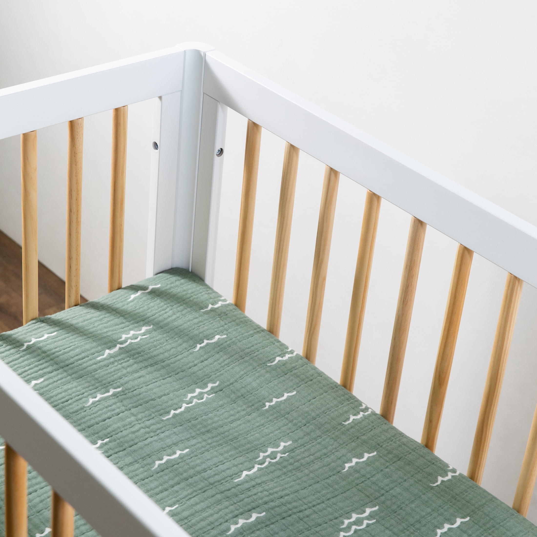 Babyletto Mini Crib Sheet in GOTS Certified Organic Muslin Cotton