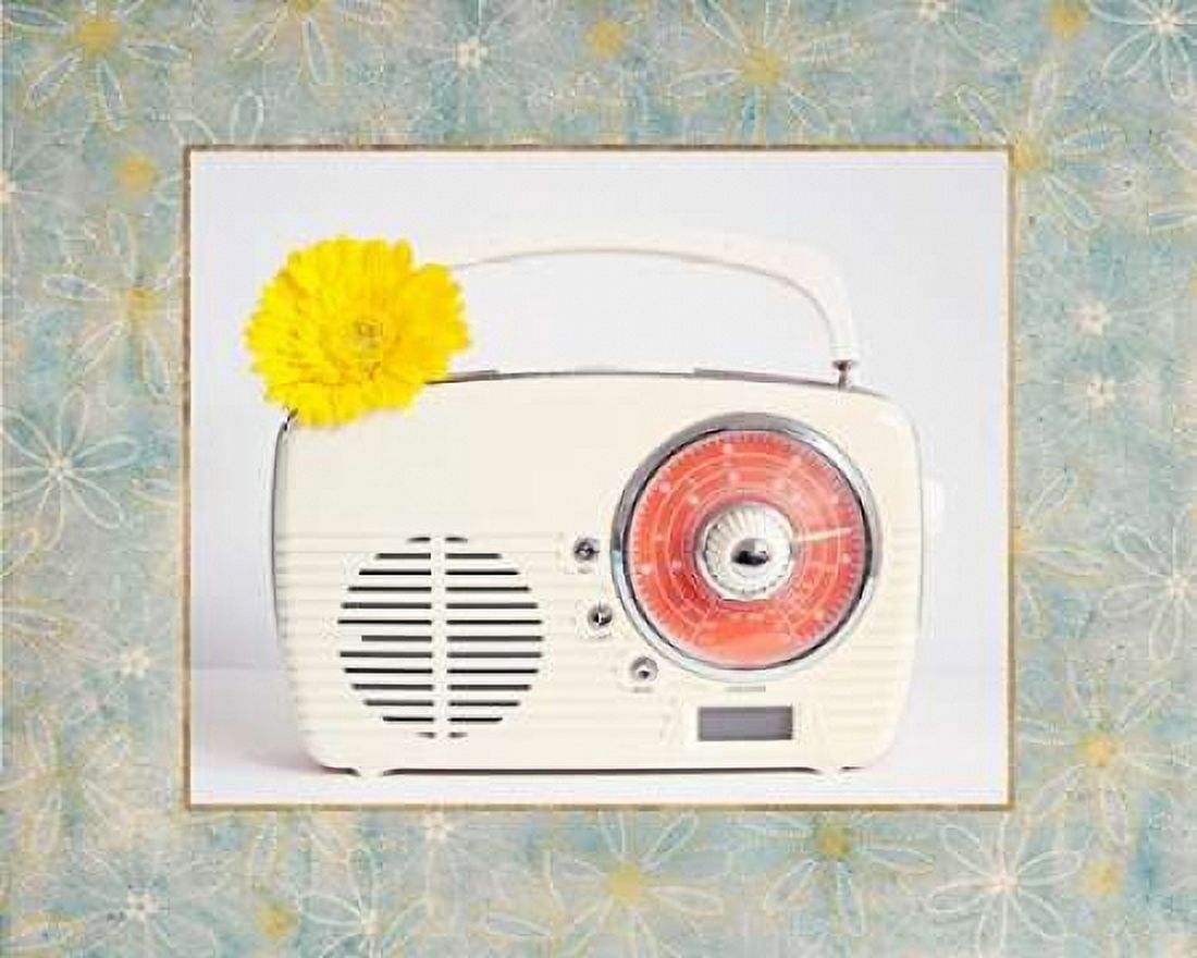 Back In Time White Radioborder Canvas Art - Susannah Tucker Photography (20 x 24)