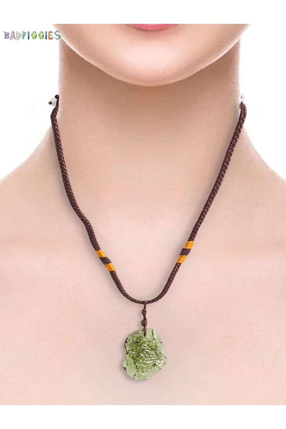 BadPiggies Natural Crystal Green Gem Moldavite Meteorite Glass Necklace Pendant Stone with Gift Box