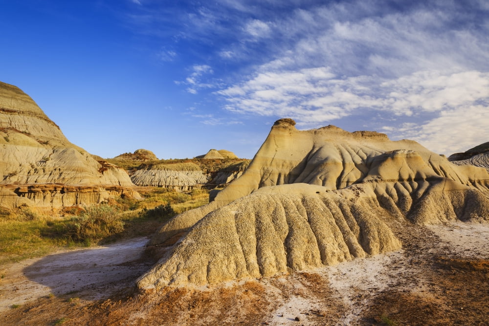 Badlands landscape Dinosaur Provincial Park Alberta Canada Canvas Art - Ken Gillespie Design Pics (19 x 12)