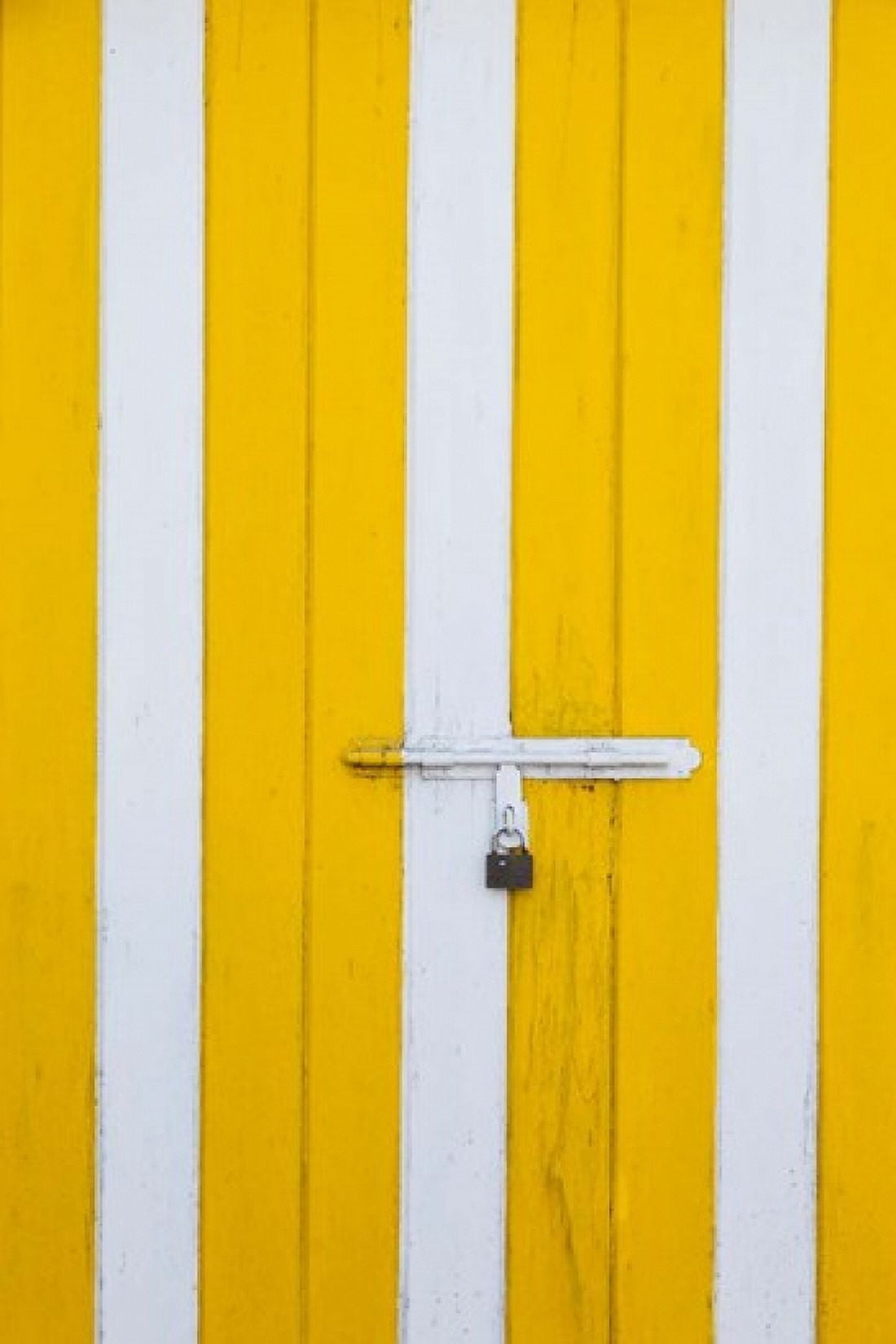 Bahamas Eleuthera Island Harbor Island doorway Canvas Art - Walter Bibikow DanitaDelimont (25 x 37)