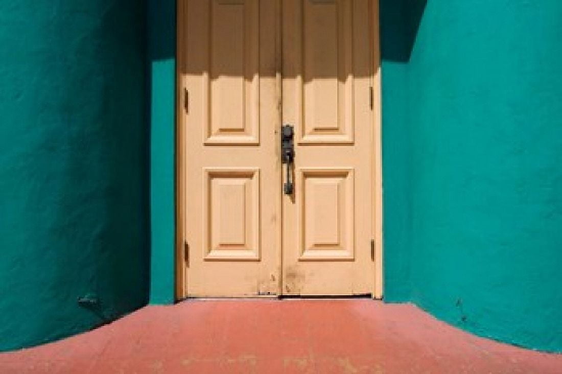 Bahamas New Providence Island Nassau Doorway Canvas Art - Paul Souders DanitaDelimont (35 x 23)