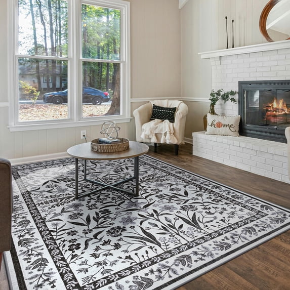 Balacho Cozy Boho Vintage Floral Area Rug, 6' x 9', Black