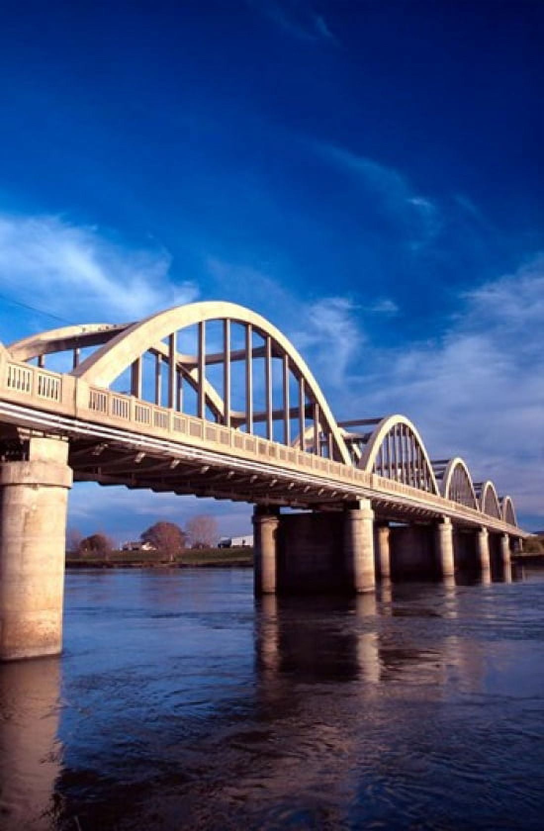 Balclutha Bridge and Clutha River New Zealand Canvas Art - David Wall DanitaDelimont (18 x 28)