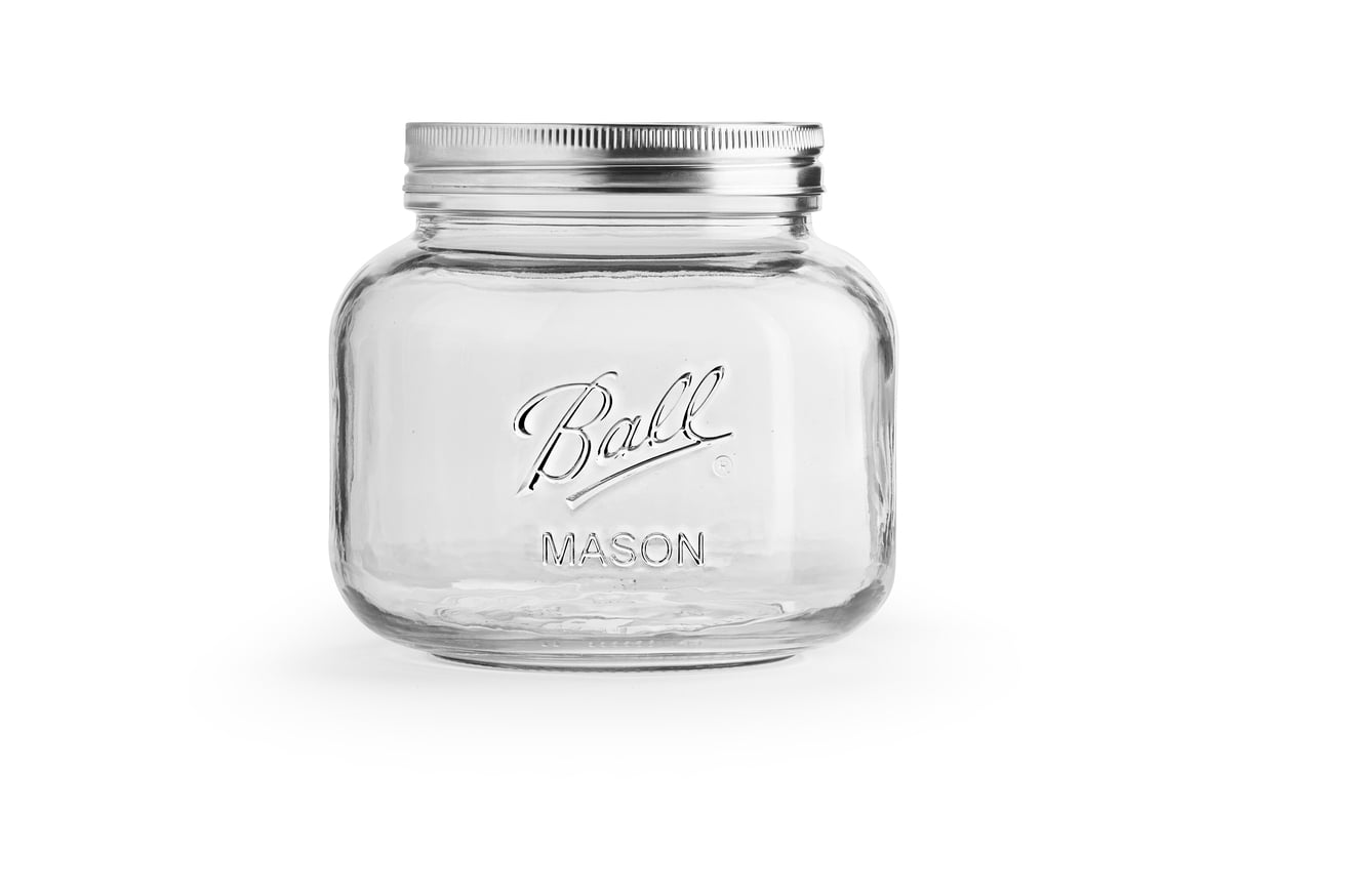 Ball Decorative Mason Jar with One Piece Stainless Steel Lid, Half Gal. (64oz.)