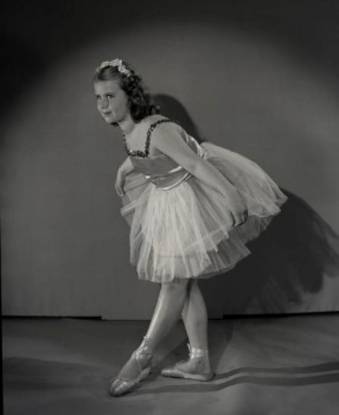 Ballet dancer girl bowing at stage Canvas Art - (24 x 36)
