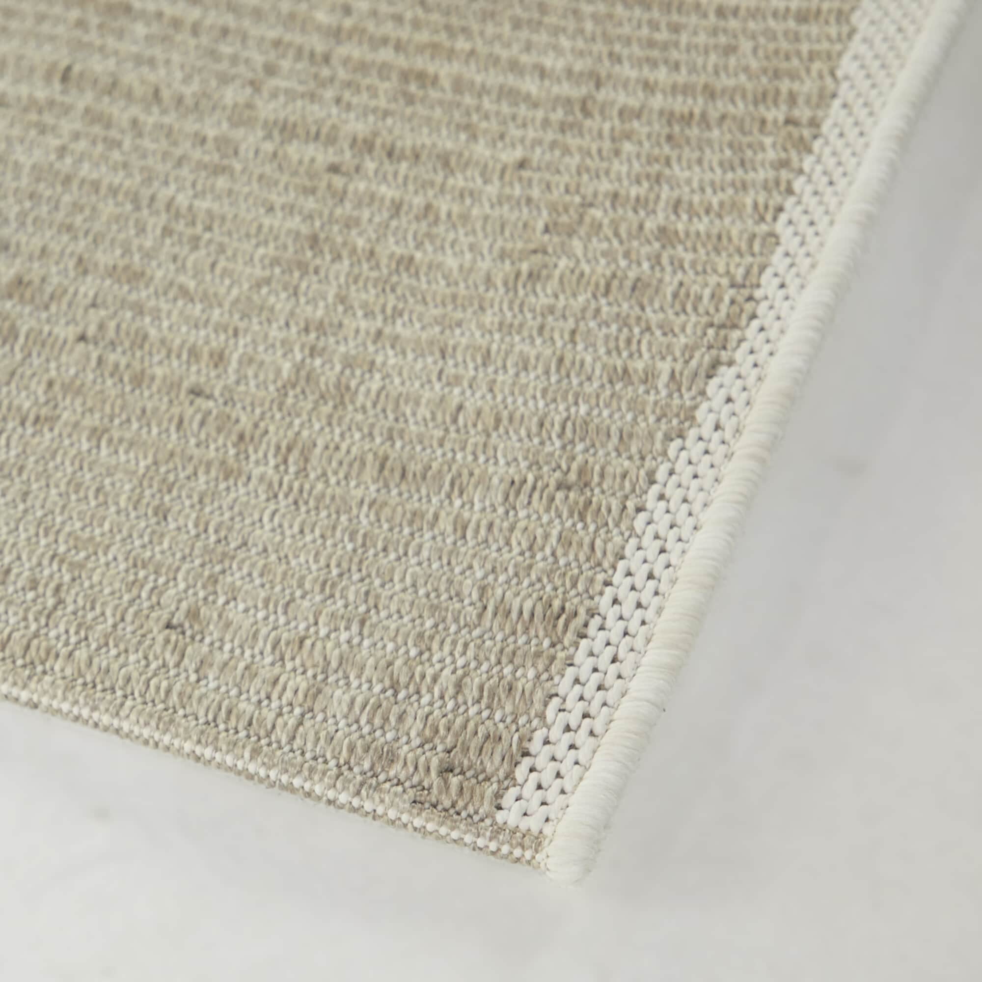 Beige and Off-White Synthetic Diamond Pattern 5' x 7' Area Rug