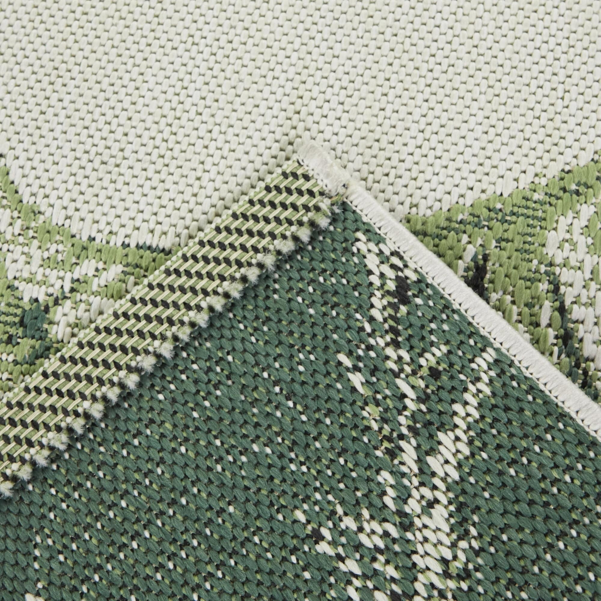 Green and White Floral Braided Synthetic 5' x 7' Area Rug