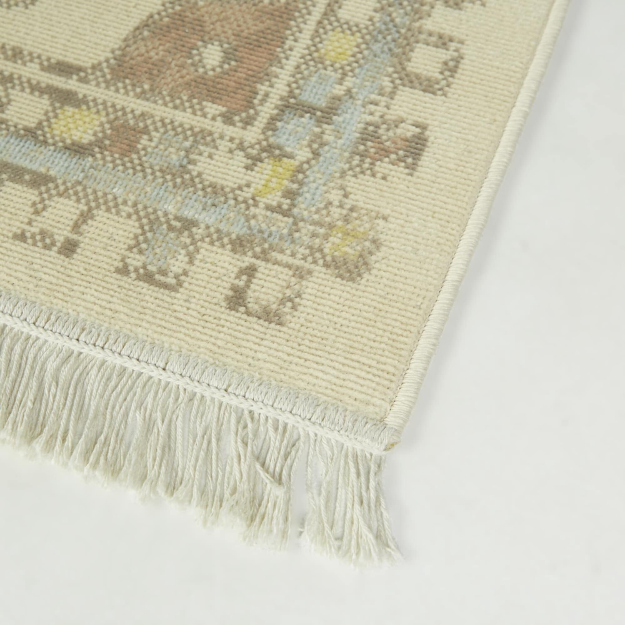 Balta Penrose Traditional Medallion Recycled Area Rug Gold 5'3" x 7' 5 ...