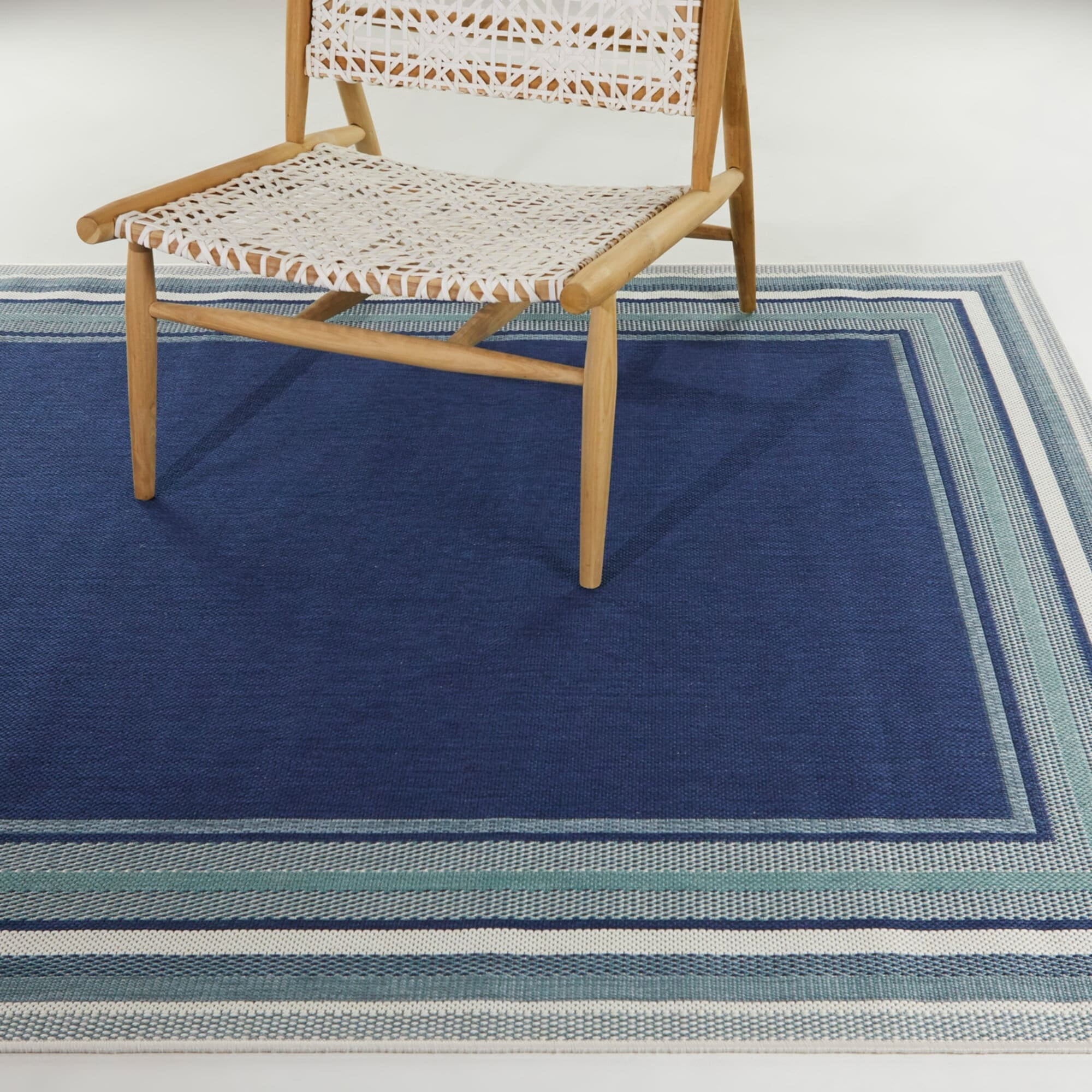 Balta US, Inc Kalena Bordered Indoor/Outdoor Area Rug Blue 7'10