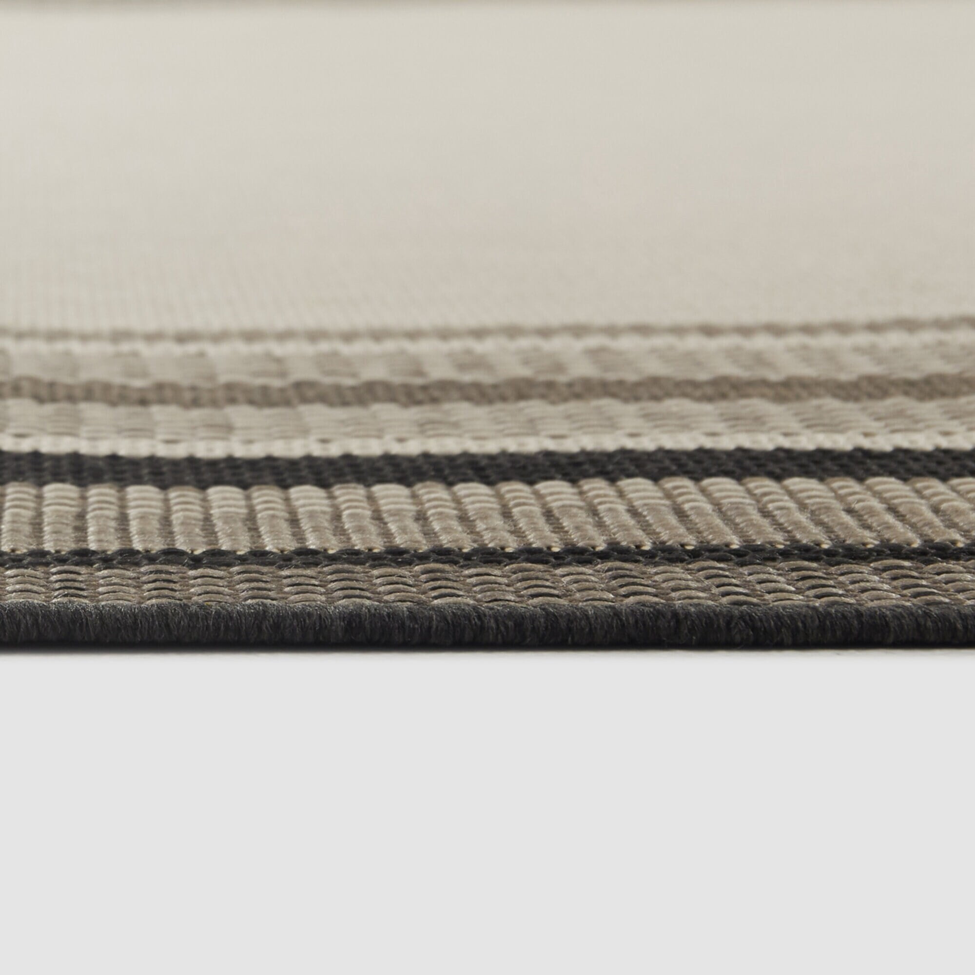 Balta US, Inc Kalena Bordered Indoor/Outdoor Area Rug Cream/Charcoal 5 ...
