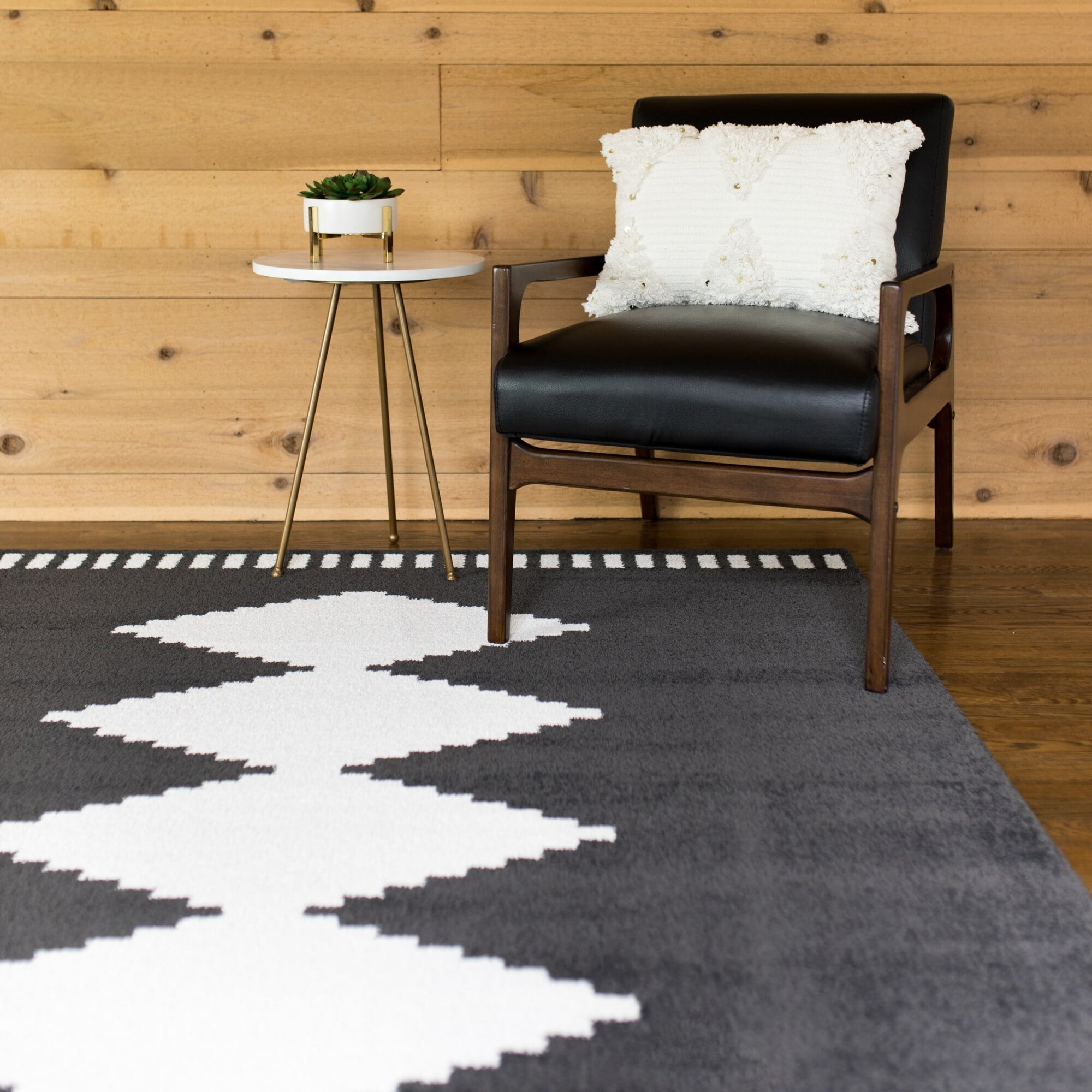 Black and White Geometric Microfiber Rectangular Area Rug 5' x 7'