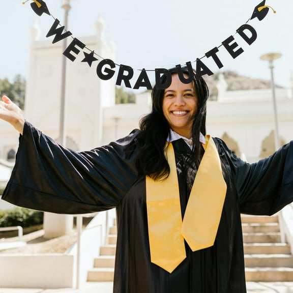 Baluue Grad Door Banner Black Paper Graduation Theme Banner for Graduates 1Pcs
