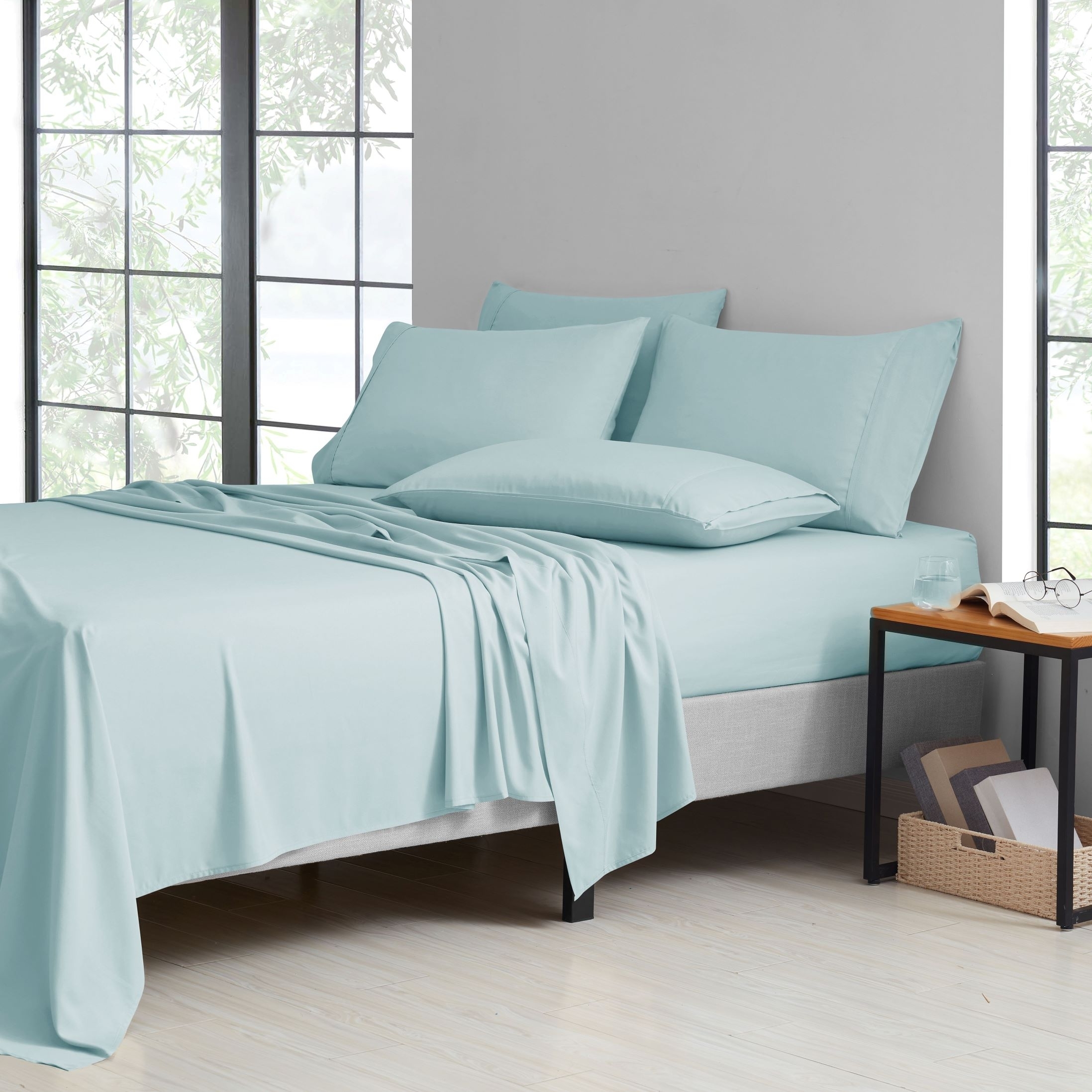 Royal Tradition Luxury Bamboo Bed Sheet Set - Hypoallergenic Cotton-Bamboo Blend, 300 TC