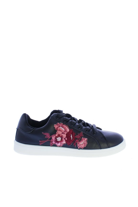 Habit-15 Lace Up Sneaker in Black