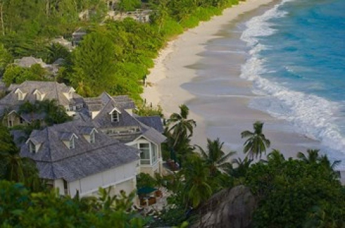 Banyan Tree Resort from the Presedential villa Canvas Art - Alison Wright DanitaDelimont (34 x 23)