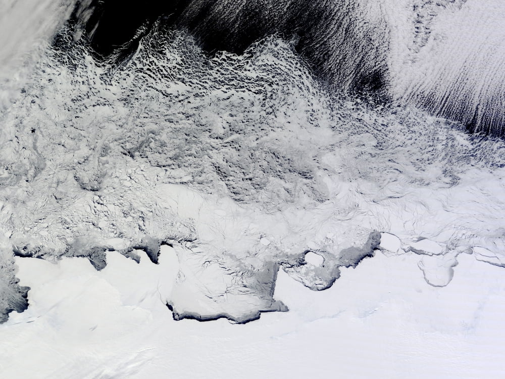 Banzare Sabrina and Budd Coasts Antarctica Canvas Art - Stocktrek Images (32 x 24)