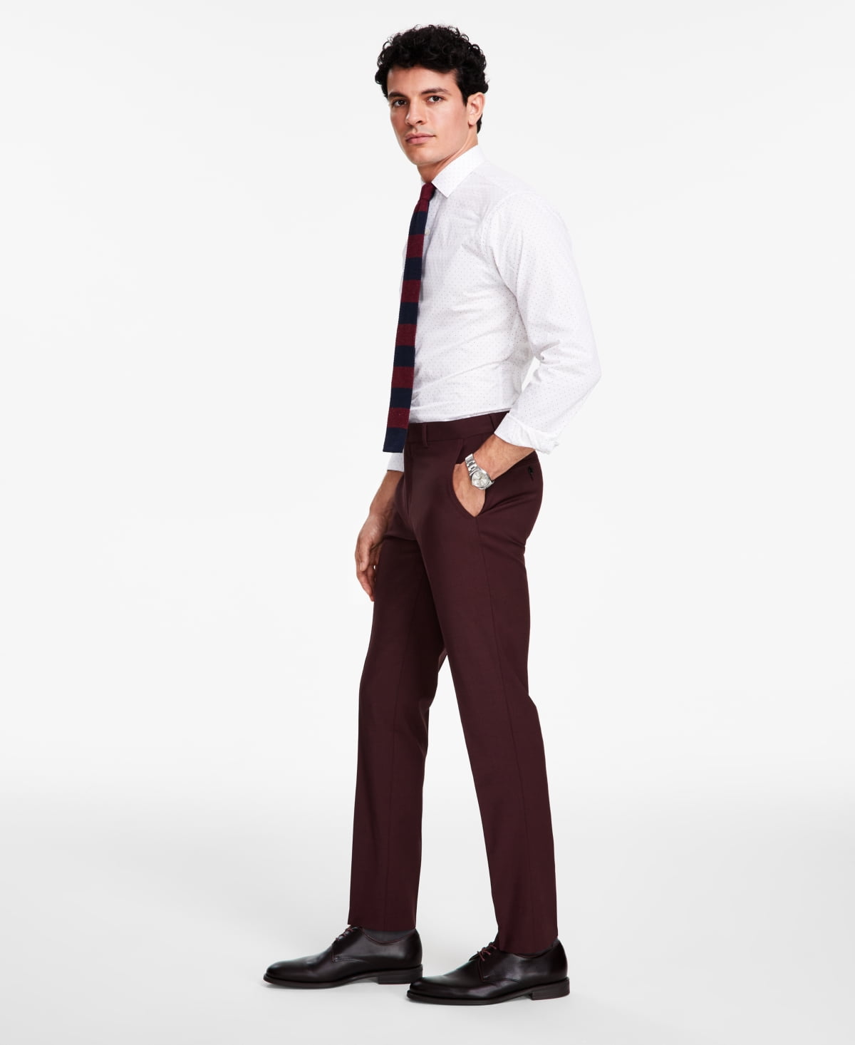 Burgundy Pants Mens Outfit
