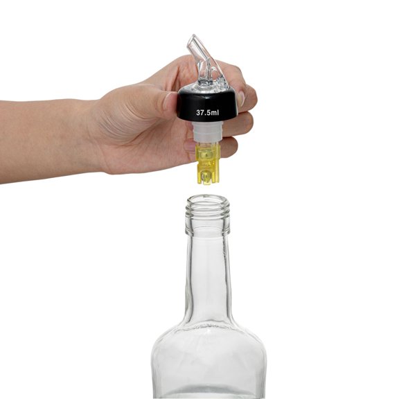 Bar Lux 1.5 oz Yellow Plastic Measured Liquor Pourer - with Collar, Clear Spout - 1 1/2" x 1 1/2" x 3 3/4" - 10 count box
