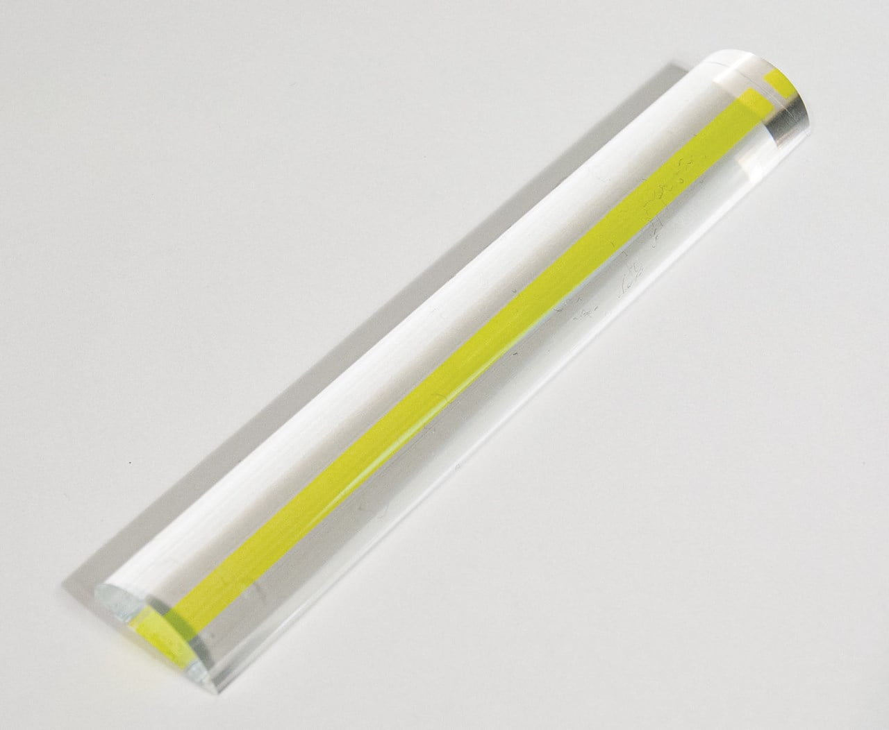 Bar Magnifier with Yellow Tracker Line- 2x - Walmart.com
