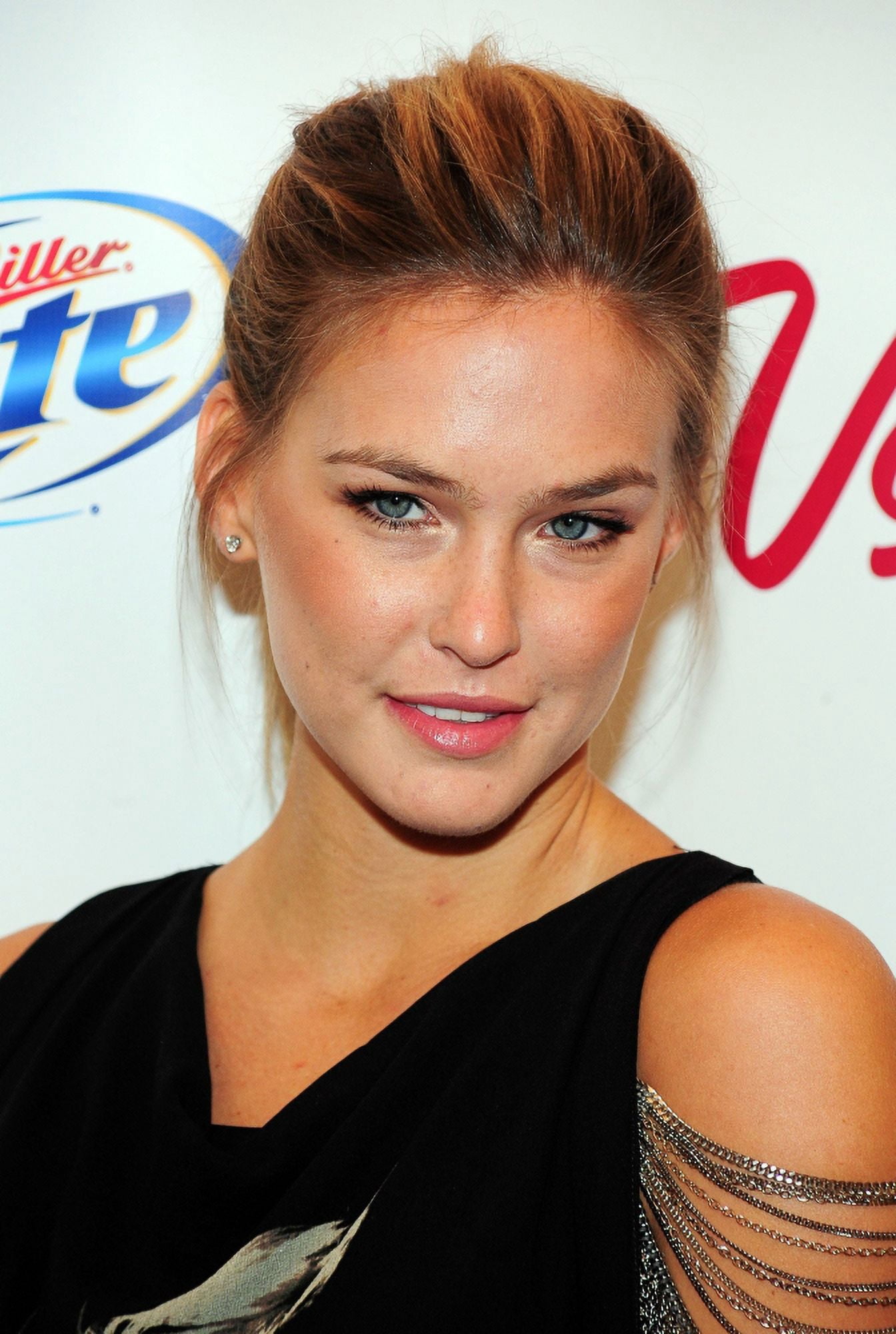 Bar Refaeli In Attendance For Sports Illustrated 2010 Swimsuit Issue Launch Party Canvas Art - (16 x 20)