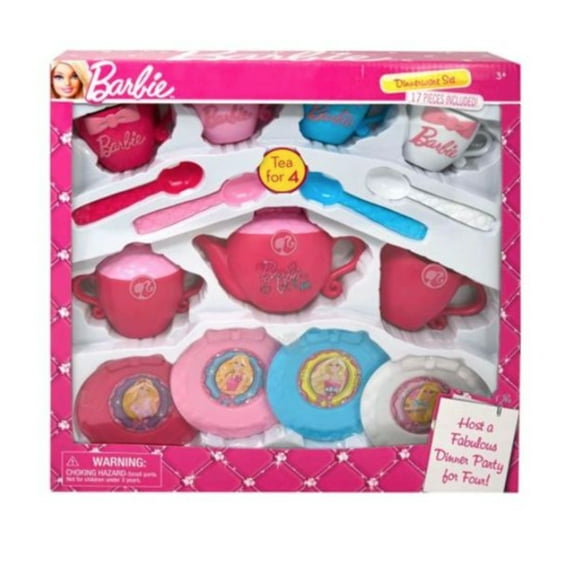 Barbie 17-Piece Dinnerware Set