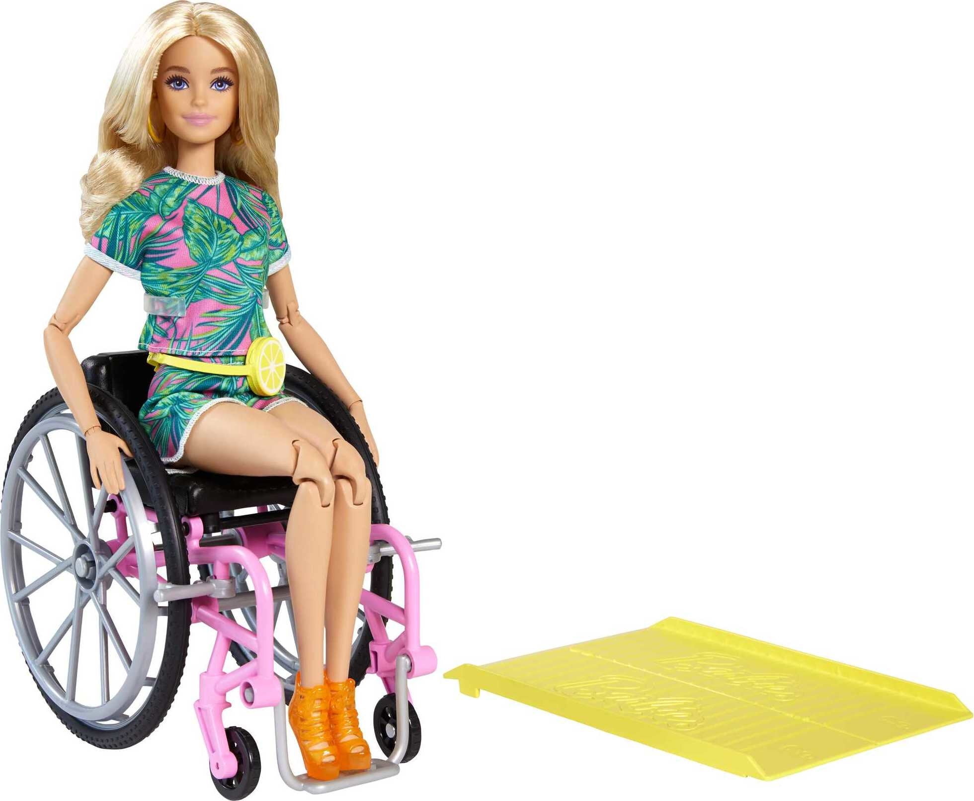 Barbie Fashionistas Doll #165, Tropical Outfit with