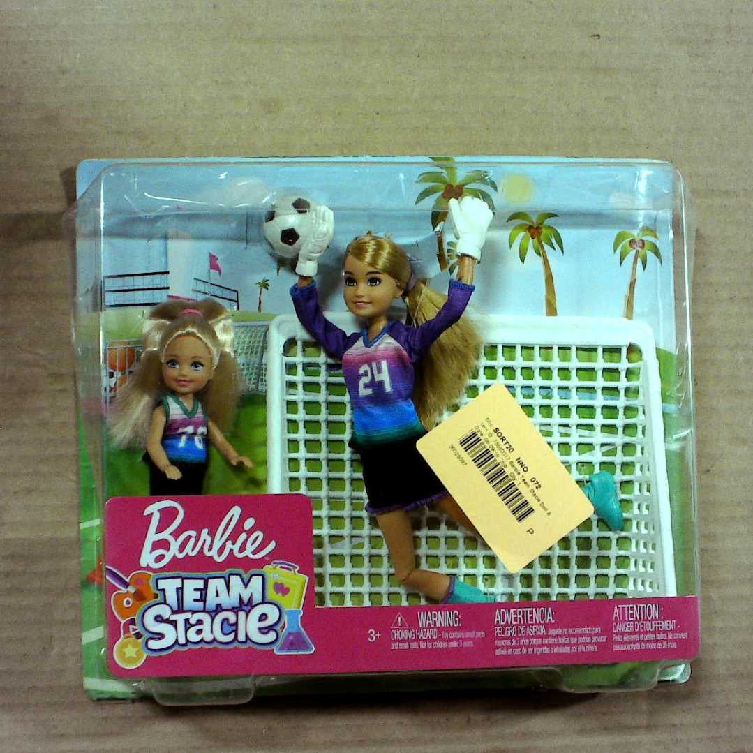 Barbie Team Stacie Doll & Chelsea Doll Soccer Playset - Walmart.com