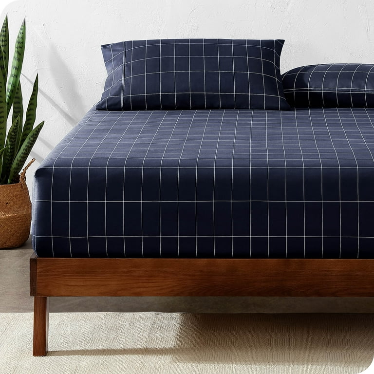 https://i5.walmartimages.com/seo/Bare-Home-Fitted-Sheet-Premium-1800-Collection-Deep-Pocket-Ultra-Soft-Wrinkle-Resistant-Twin-Grid-Midnight-White_f02e69ca-c30d-4ac4-b2b3-509e583aab94.c10814efc05d846d235dc2cbed6c26ec.jpeg?odnHeight=768&odnWidth=768&odnBg=FFFFFF