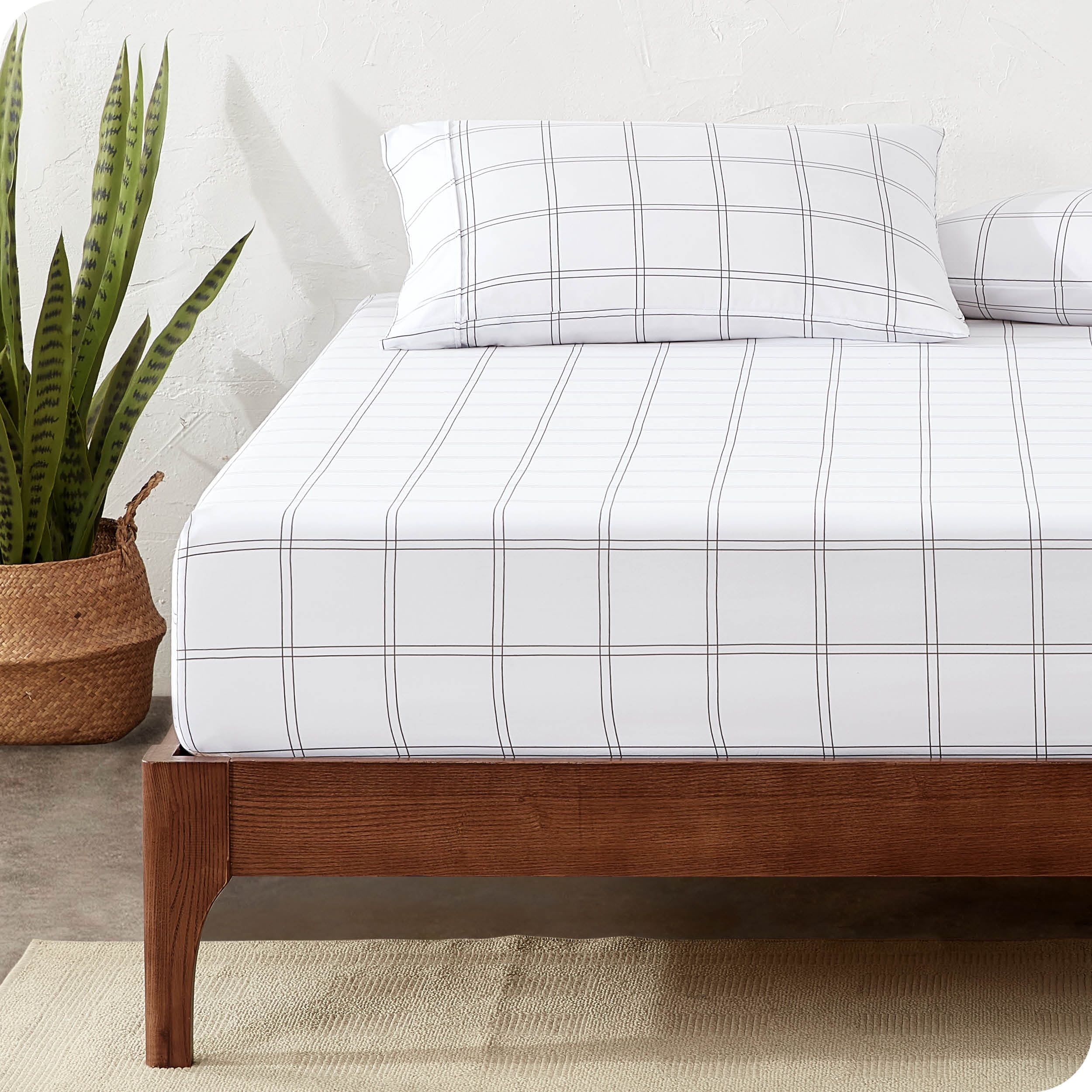 Queen White/Grey Microfiber Deep Pocket Plaid Fitted Sheet Set