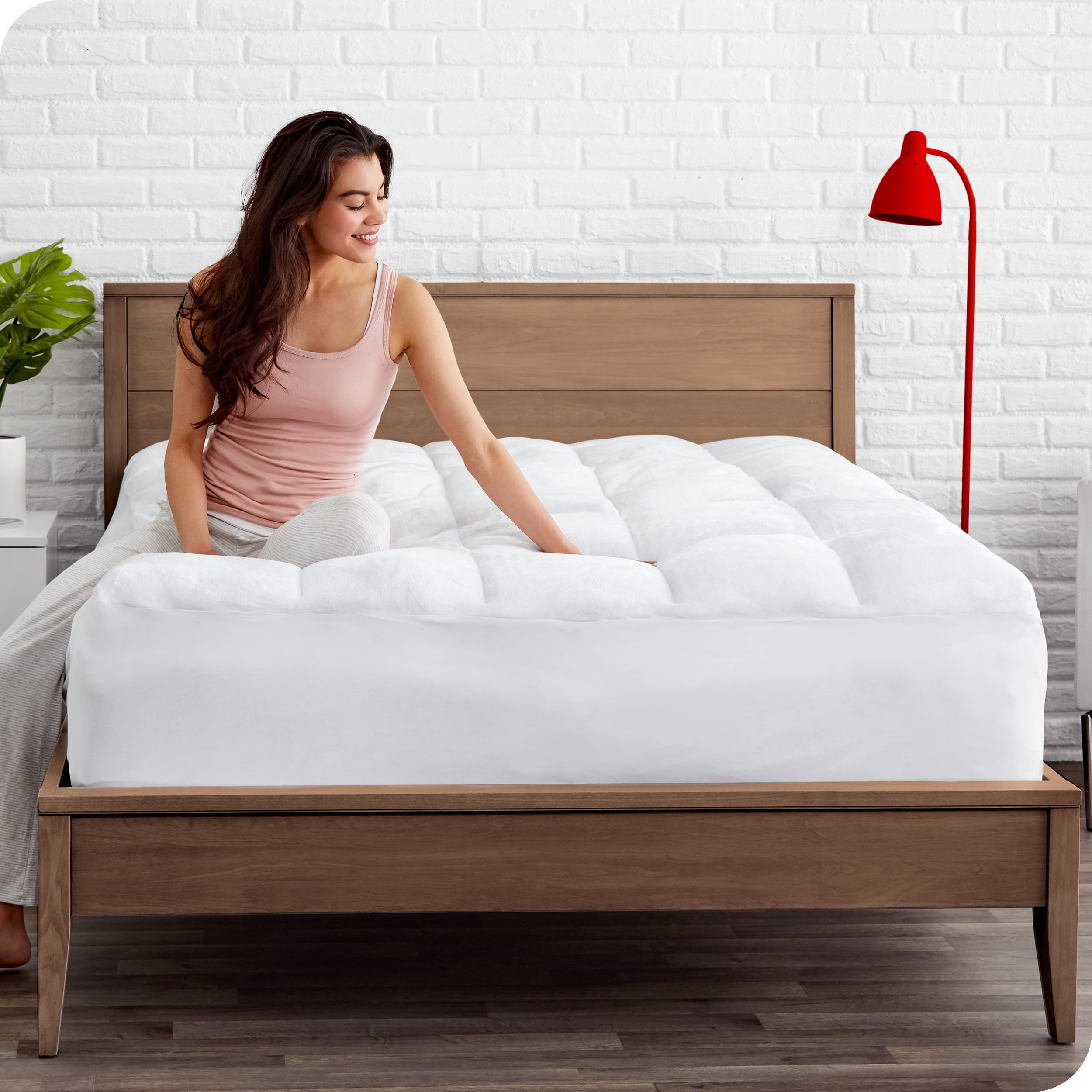 Twin White Down Alternative Reversible Mattress Pad