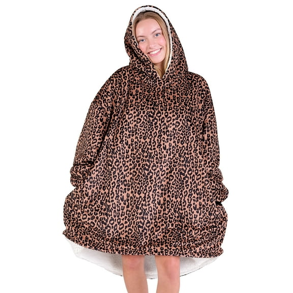 Bare Homey Plush Sherpa Wearable Blanket - Fluffy & Soft - Lightweight - Adult, Leopard