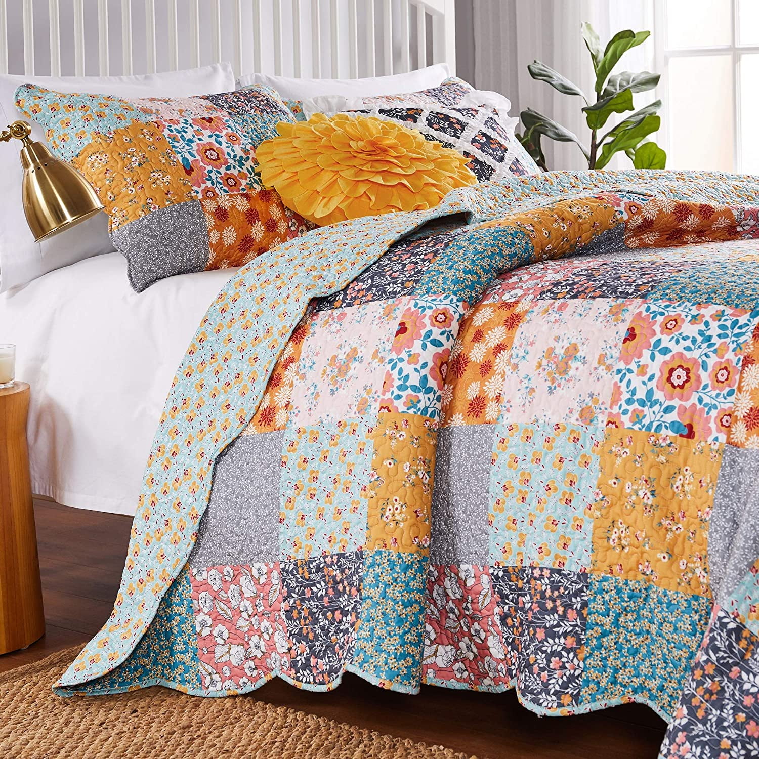 Carlie Twin Cotton Reversible Patchwork Quilt Set