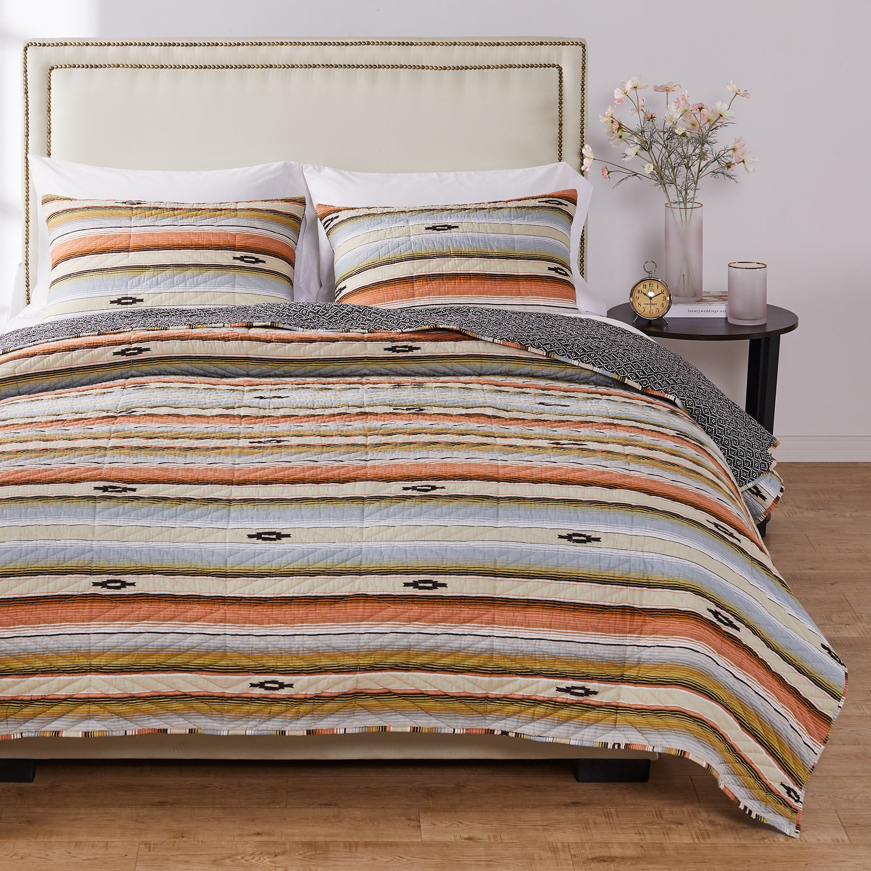 Southwestern Full/Queen Pink Microfiber Reversible Quilt Set