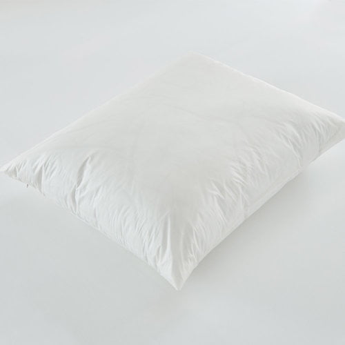 Bargoose Home Textiles Zippered Polyester Pillow Protector in Off-White