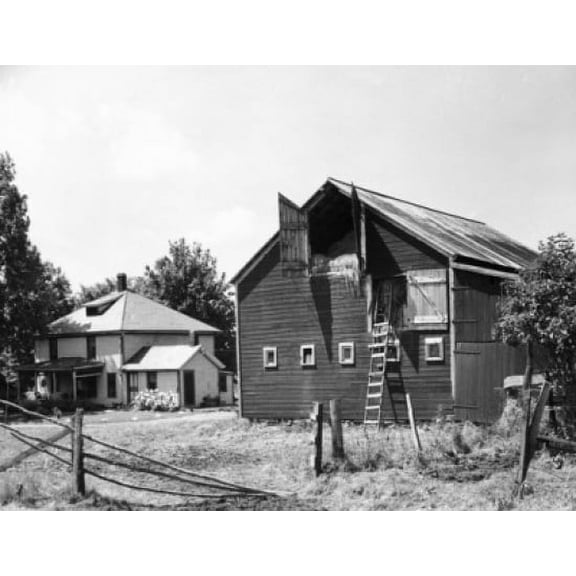 Barn in a field Bennington Vermont USA Canvas Art - (18 x 24)