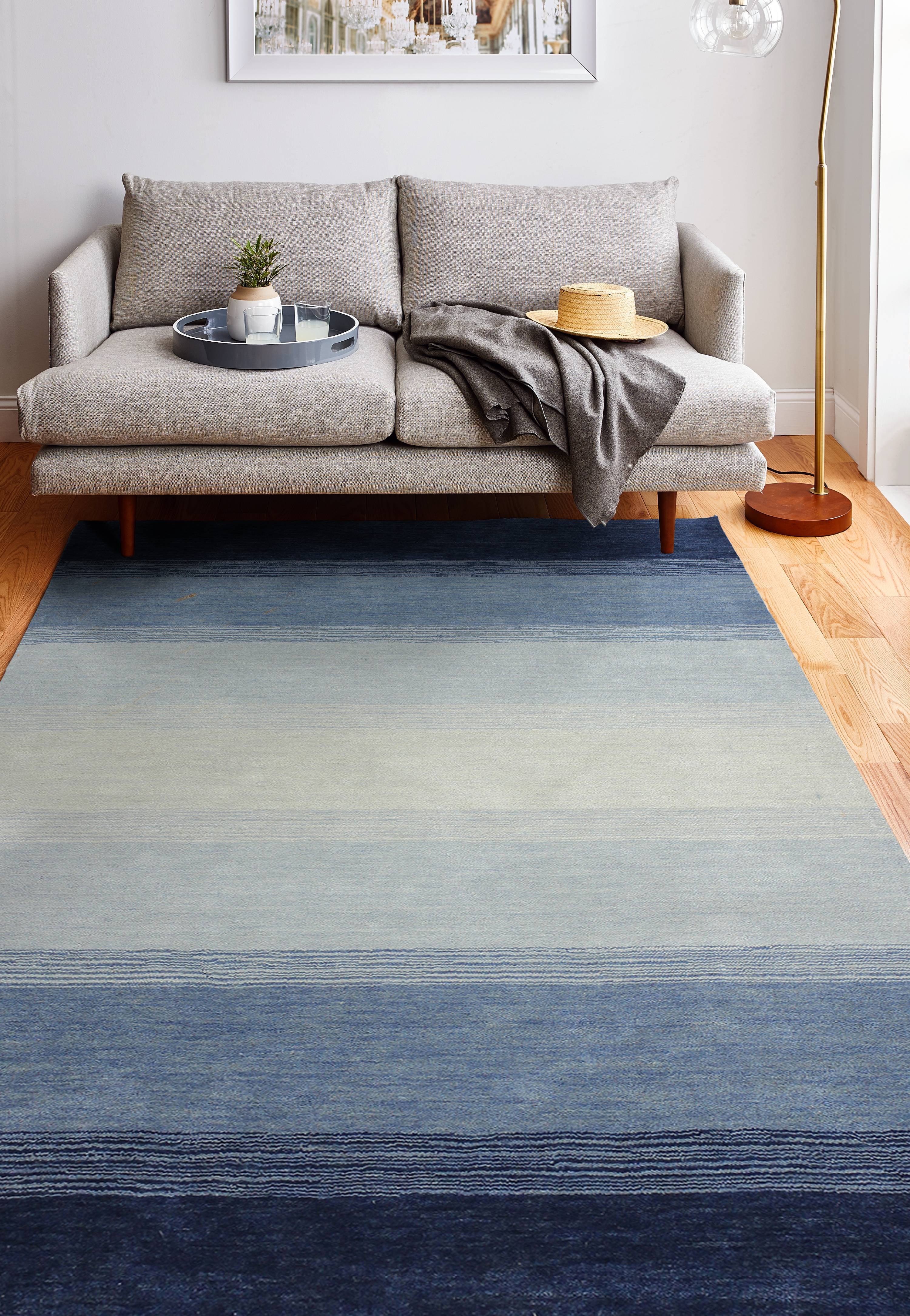 Handmade Blue Ombre Wool 4' x 6' Striped Area Rug