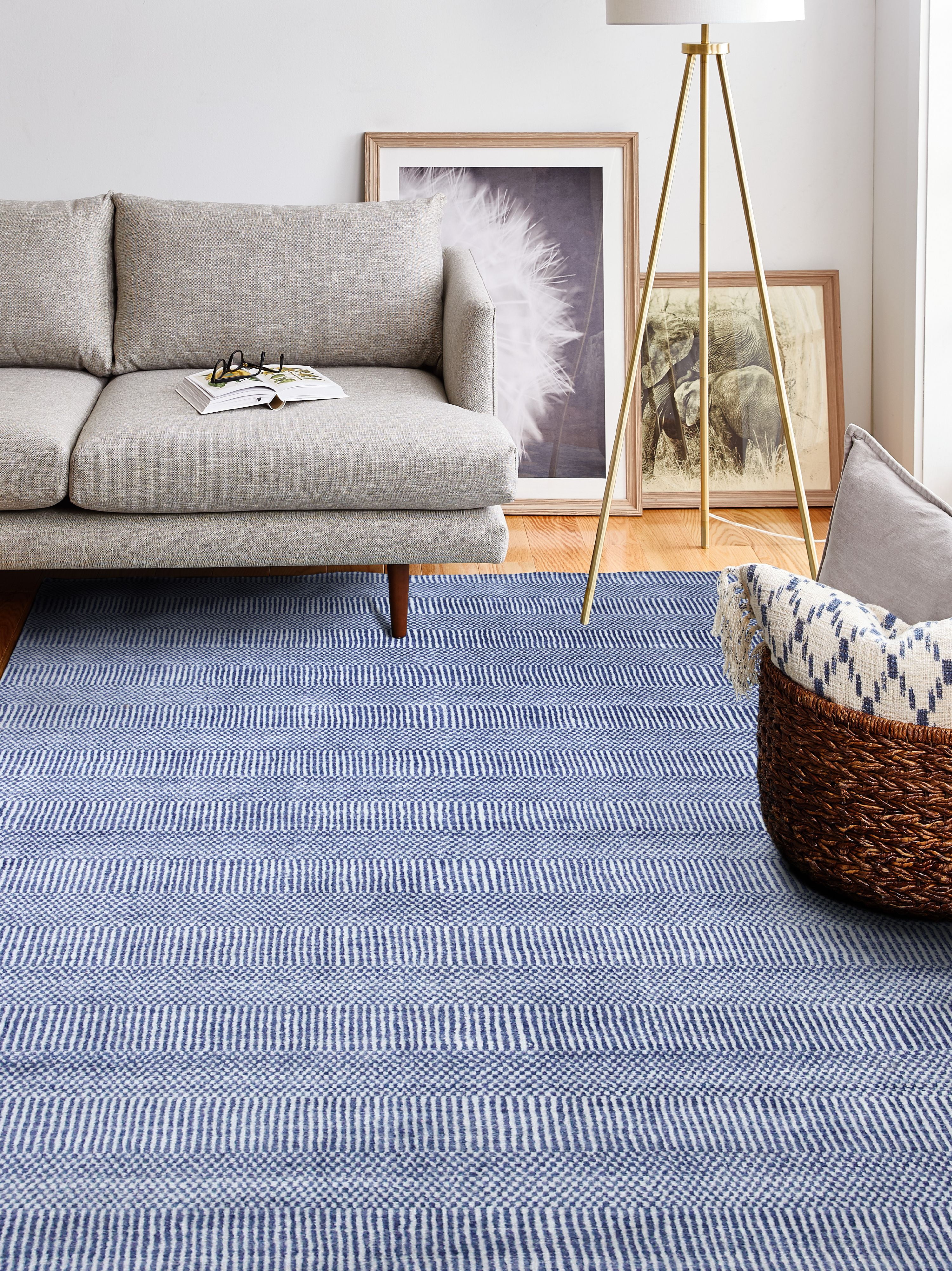 Handmade Blue Geometric Wool and Viscose Area Rug, 3.6 x 5.6