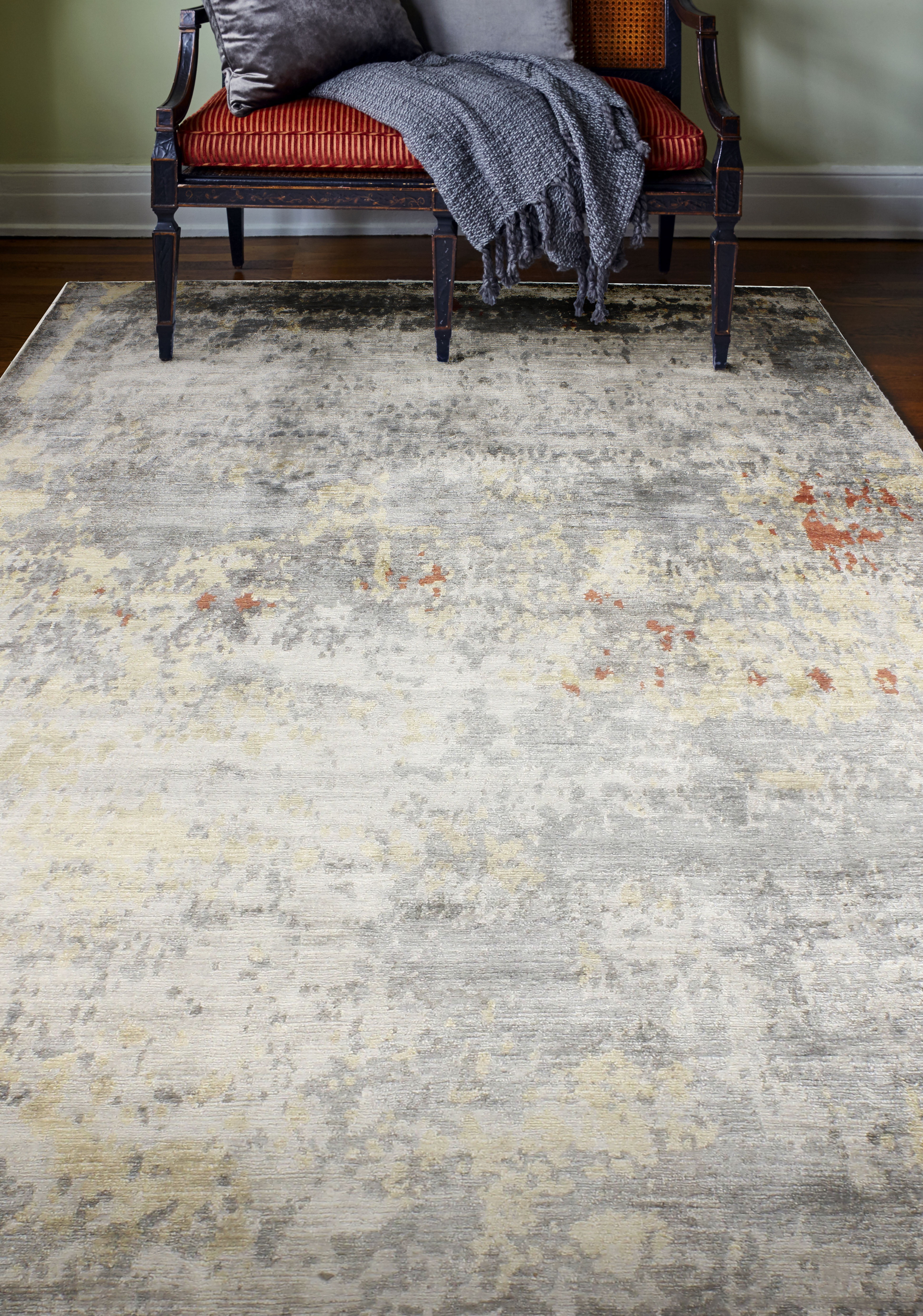 Cascade Gray Abstract Hand-Knotted Wool & Viscose Rug 10' x 14'