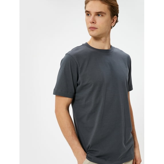 Basic Crew Neck T-Shirt