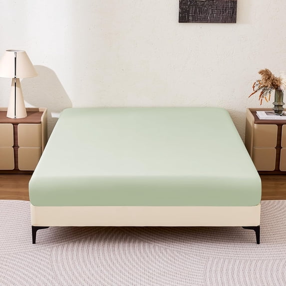 Basics Soft Fitted Sheet, Lightweight Bottom Sheet, 14-Inch Deep Pocket ...