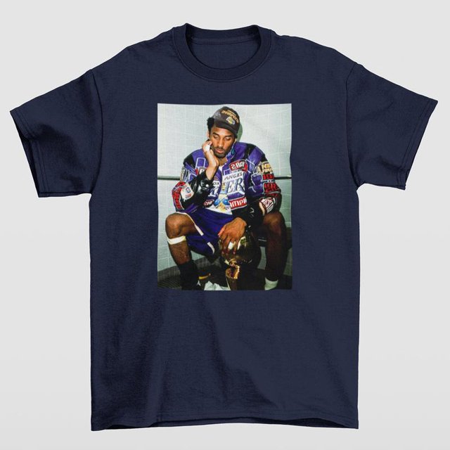 Basketball Player T. Vintage Basketball . 2001 Finals Championship