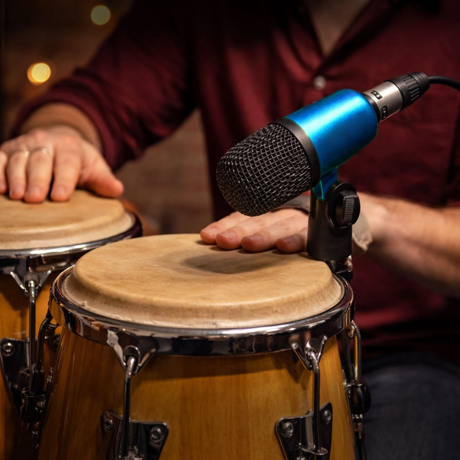 Bass Microphone, Portable Microphone, Clip-on Microphone, with Desktop Stand and XLR Interface, Suitable for Recording Studios and Concerts