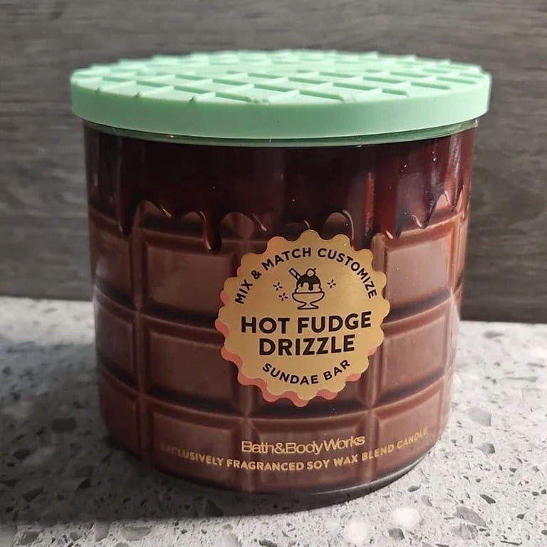 Bath & Body Works Hot Fudge Drizzle Scented 3 Wick Candle