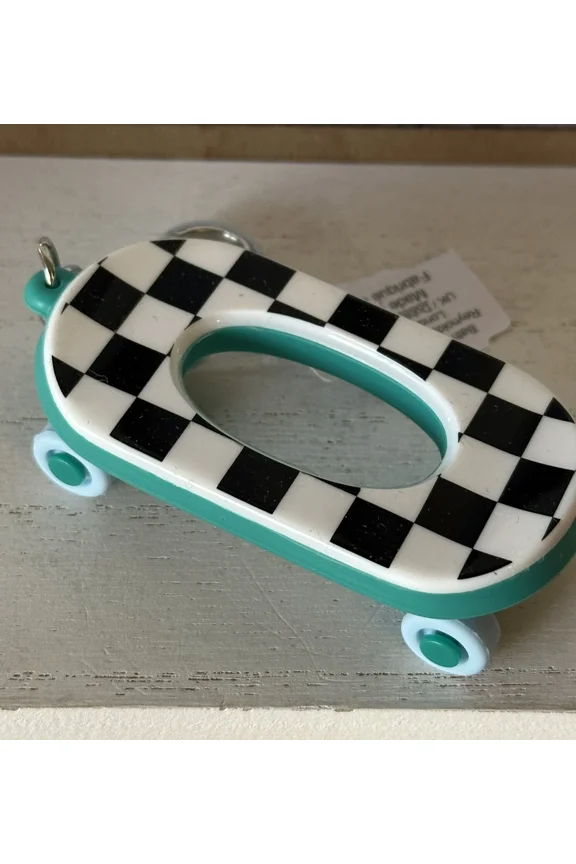 Skateboard PocketBac Holder Keychain